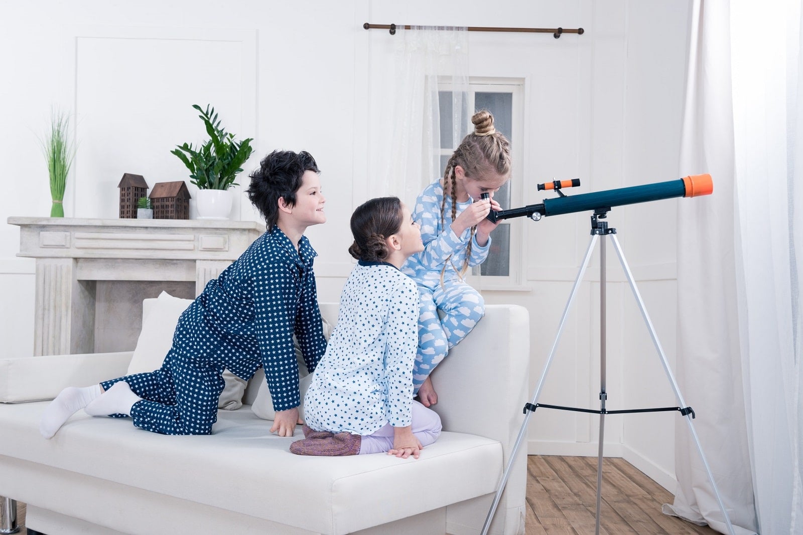 7 Best telescopes for the whole family